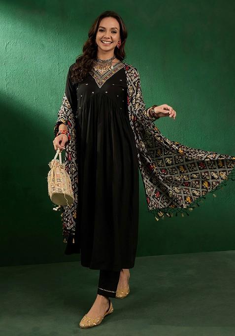 Black Zari Sequin Embroidered Crepe Kurta Set