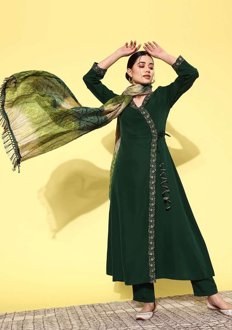 Green Zari Sequin Embroidered Crepe Kurta Set - Indya