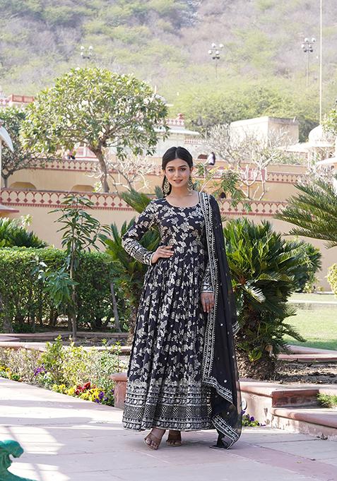 Black Woven Viscose Kurta Set