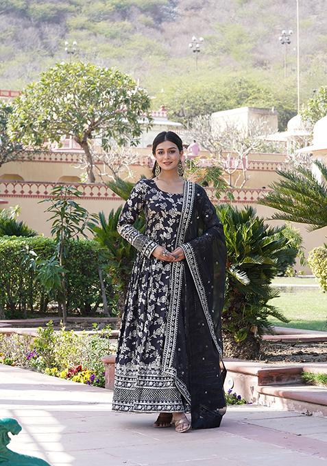 Black Woven Viscose Kurta Set