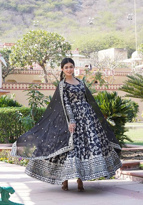 Black Woven Viscose Kurta Set