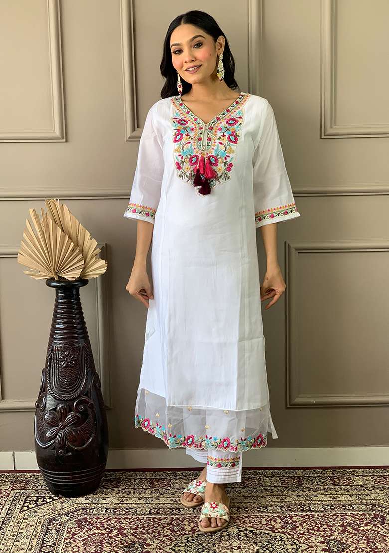 Off White Embroidered Chanderi Kurta Set - Indya
