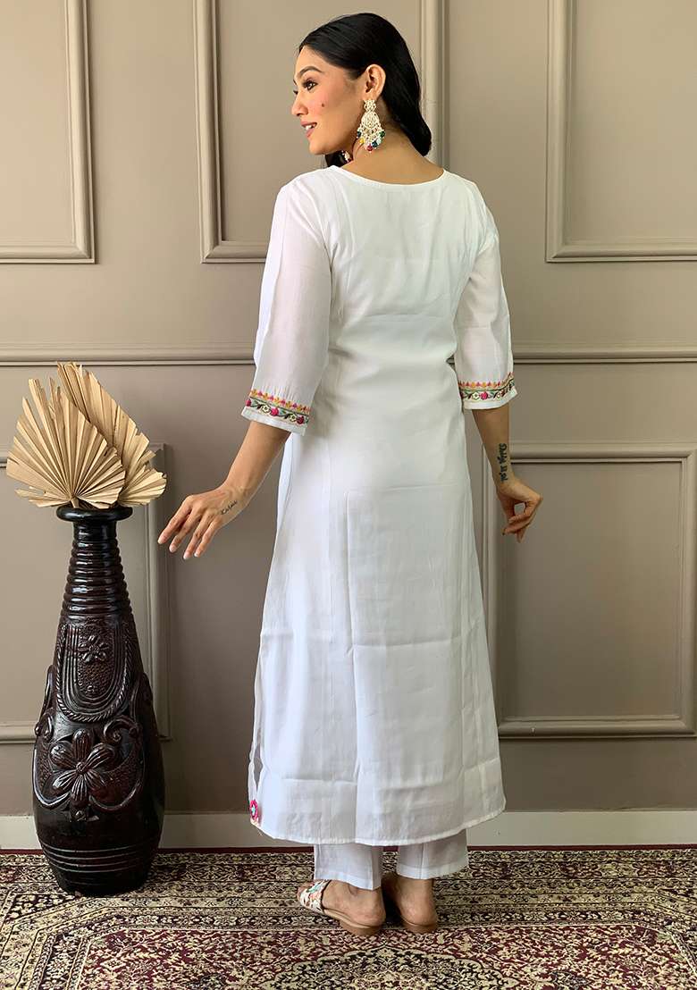 Off White Embroidered Chanderi Kurta Set - Indya