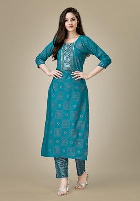 Rama Green Embroidered Rayon Kurta Set