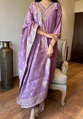 Onion Pink Thread Embroidered Viscose Kurta Set