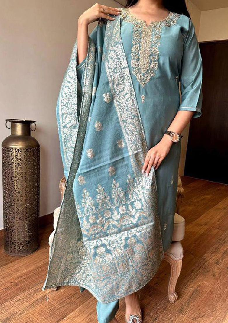 Grey Thread Embroidered Viscose Kurta Set