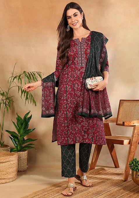 Magenta Printed Cotton Blend Kurta Set