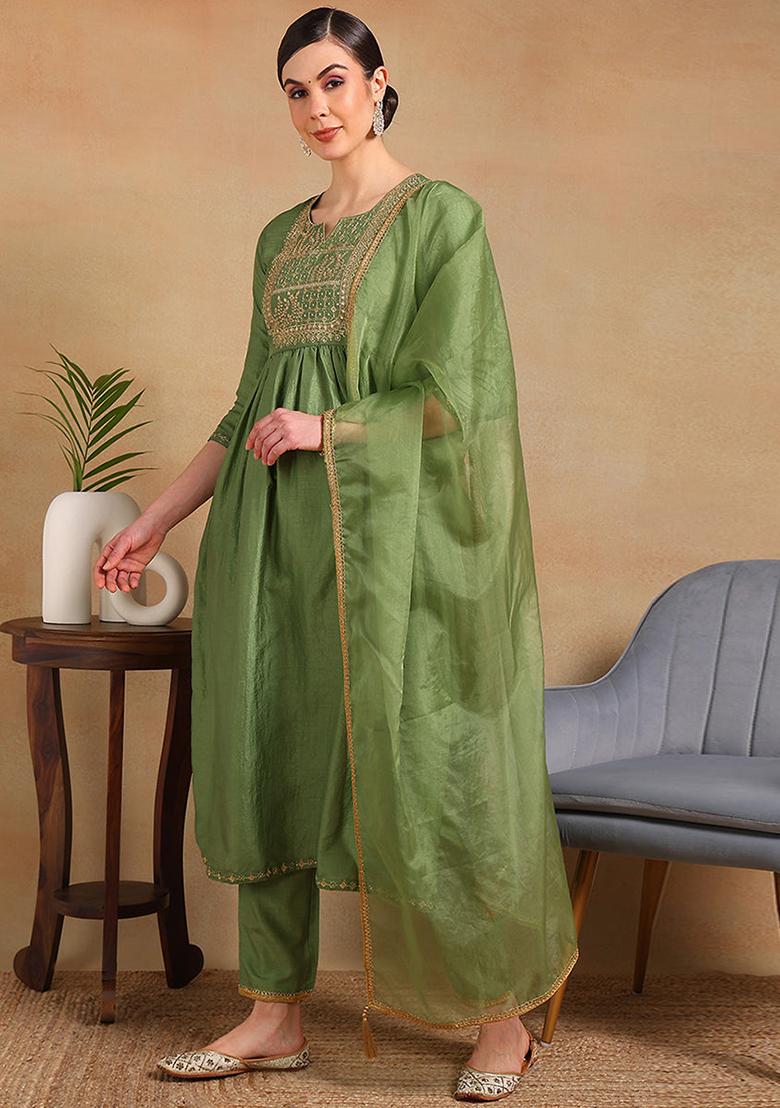 Green Yoke Design Silk Blend Kurta Set
