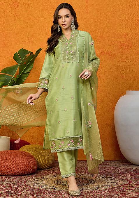 Green Embroidered Silk Blend Kurta Set
