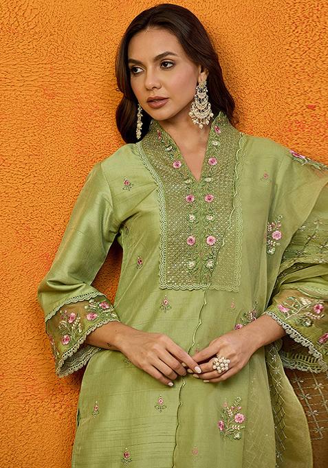 Green Embroidered Silk Blend Kurta Set