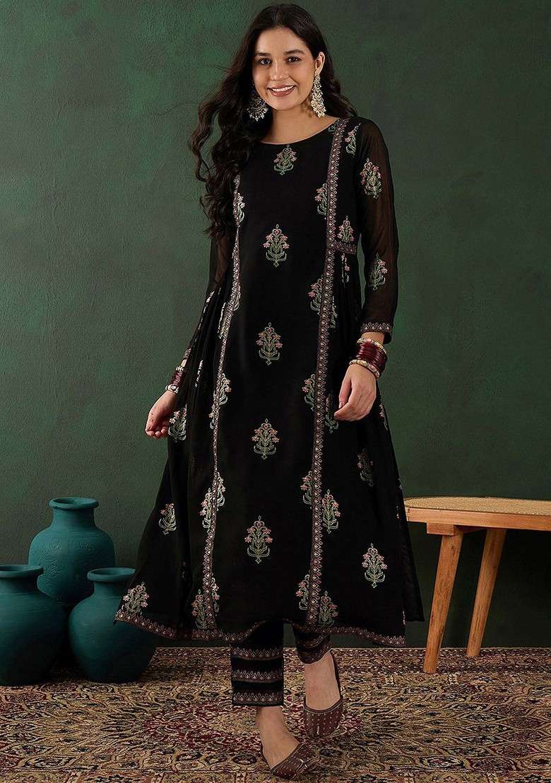 Black Embroidered Blended Pakistani Suit Set - Indya