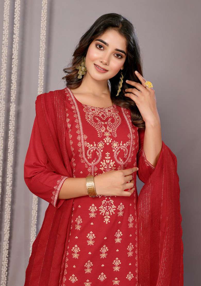 Red Embroidered Cotton Pakistani Suit Set - Indya
