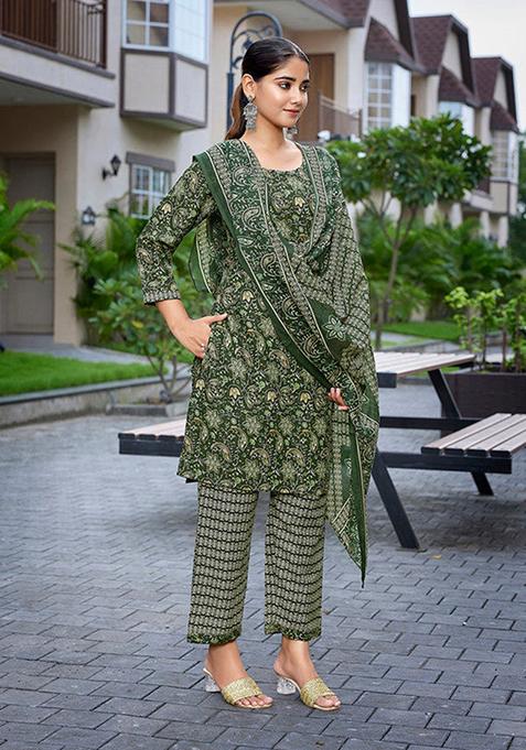 Bottle Green Printed Cotton Blend Kurta Set