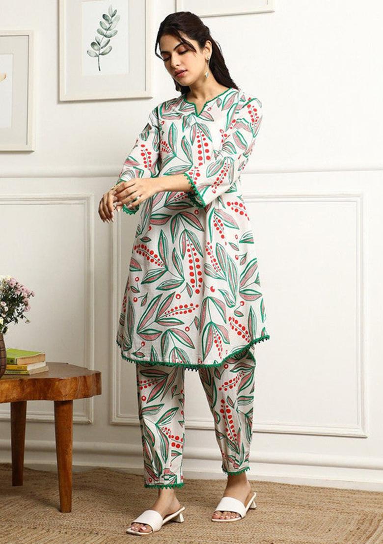 Green And White Printed Cotton Blend Kurta Set