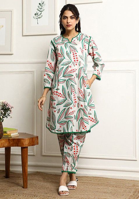 Green And White Printed Cotton Blend Kurta Set