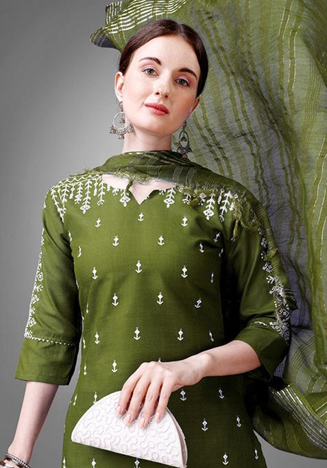 Green Embroidered Cotton Blend Kurta Set