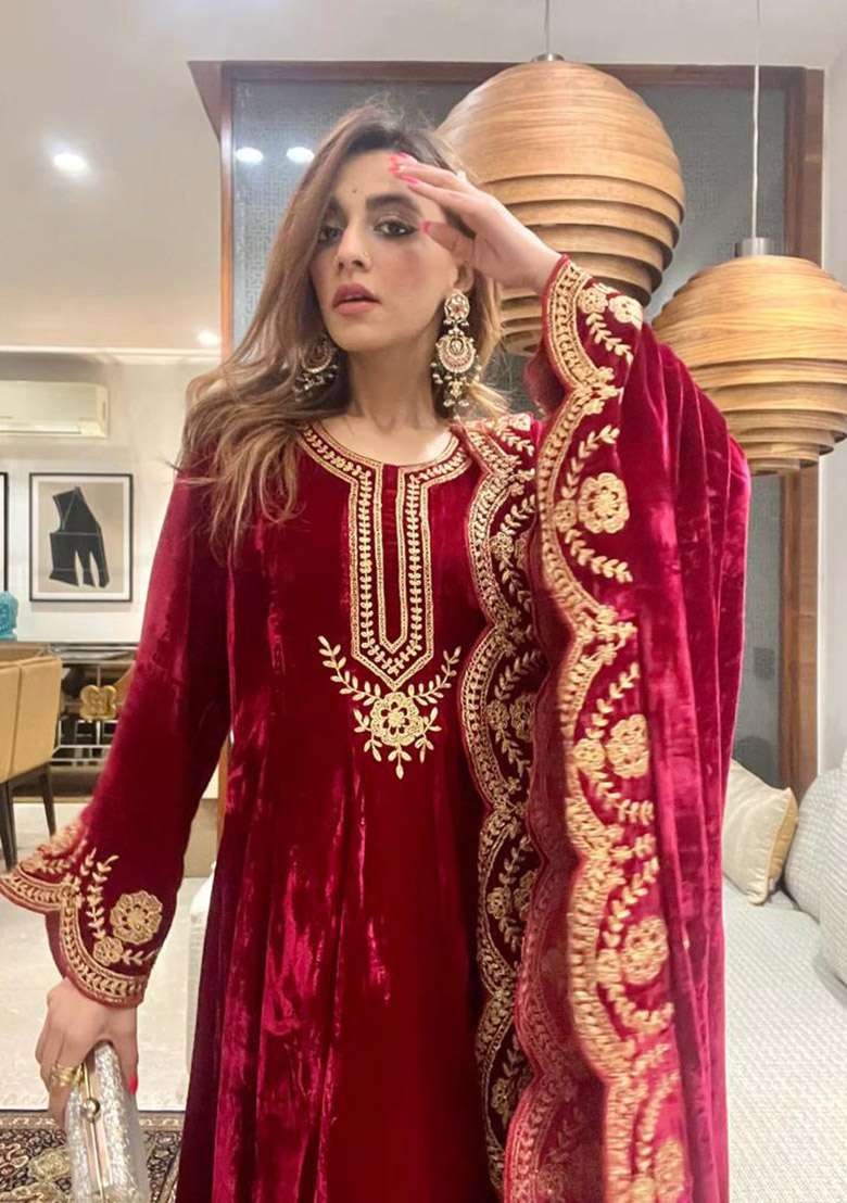Maroon Sequin Embroidered Velvet Kurta Set - Indya