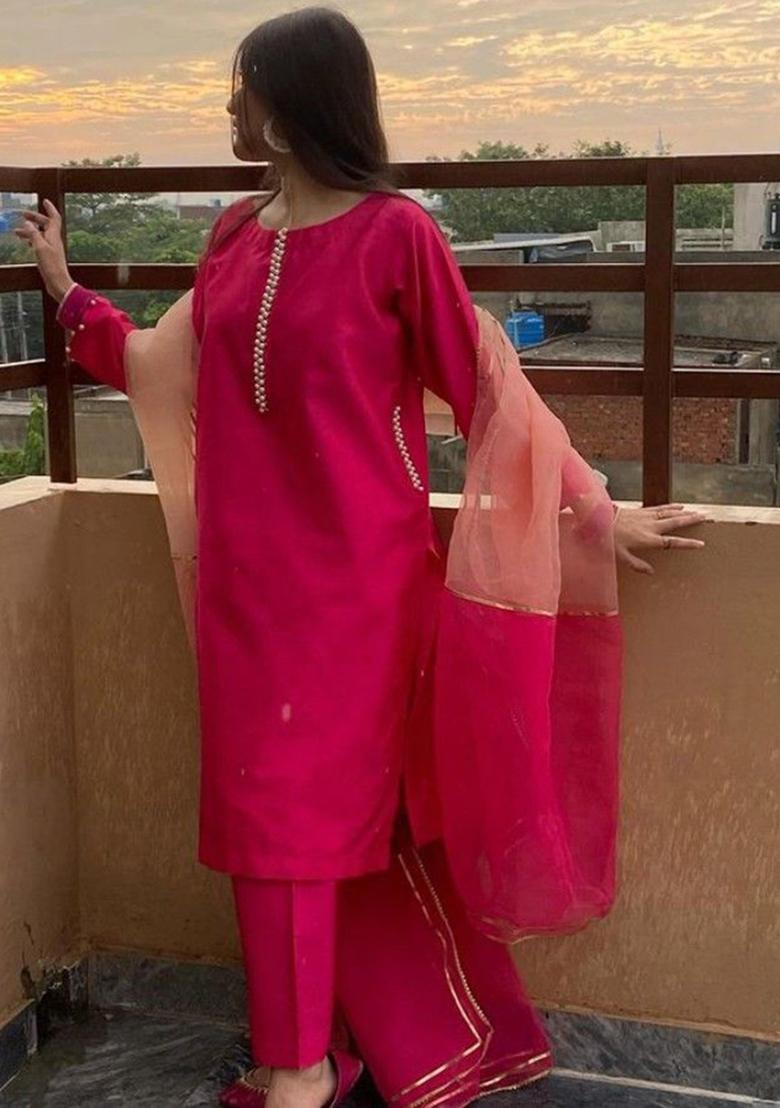 Hot Pink Embroidered Chanderi Viscose Kurta Set