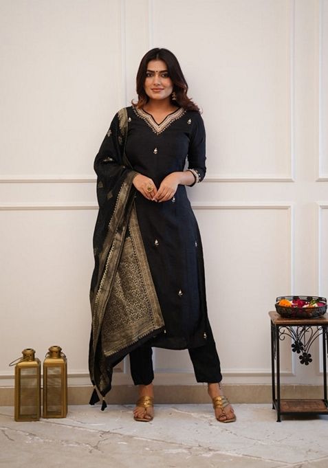 Black Embroidered Viscose Chanderi Kurta Set