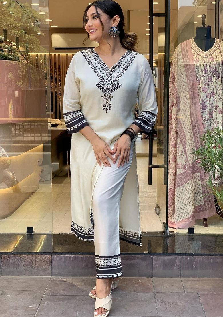 White Embroidered Muslin Viscose Kurta Set