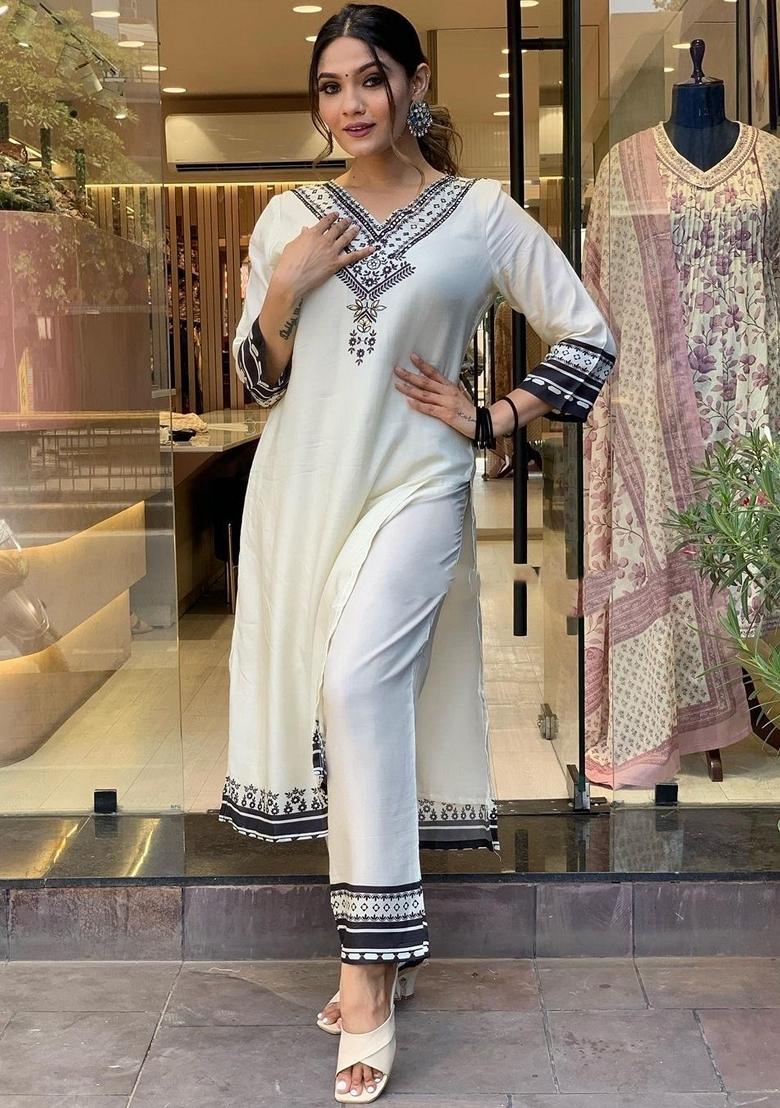 White Embroidered Muslin Viscose Kurta Set