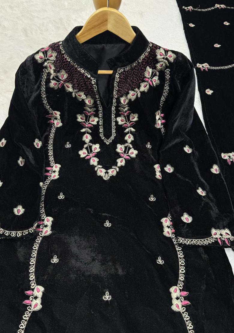 Black Sequins Embroidered velvet Kurta Set