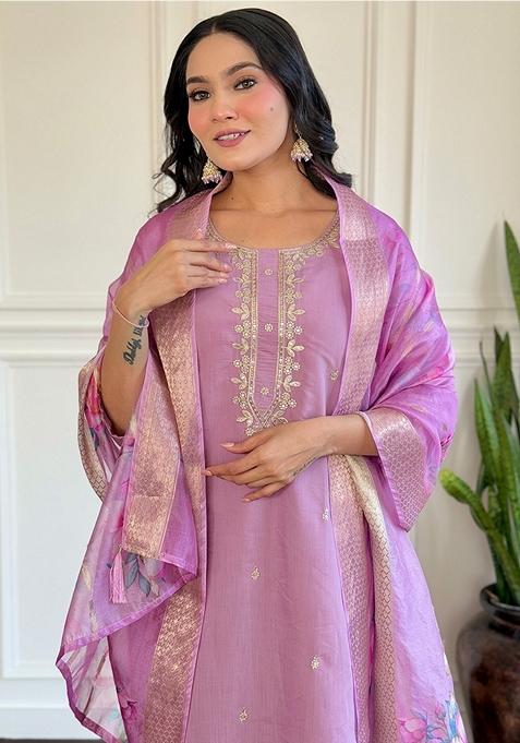 Onion Pink Thread Embroidered Chanderi Kurta Set With Dupatta