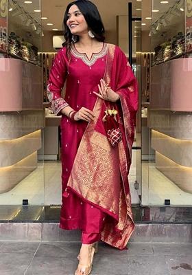 Magenta Thread Embroidered Viscose Kurta Set