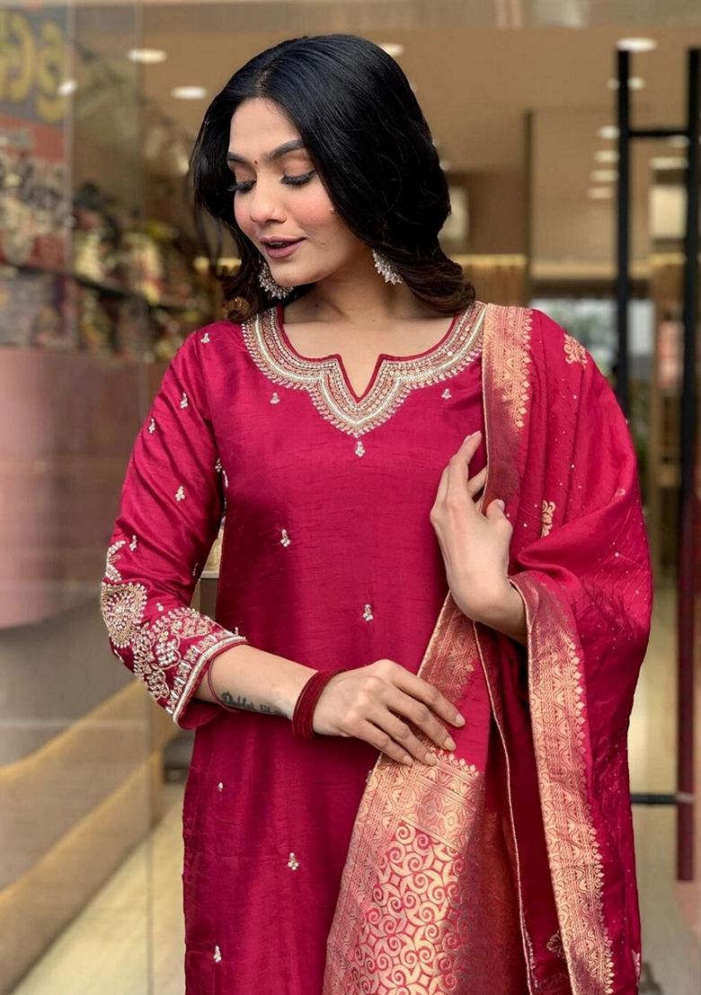 Magenta Thread Embroidered Viscose Kurta Set