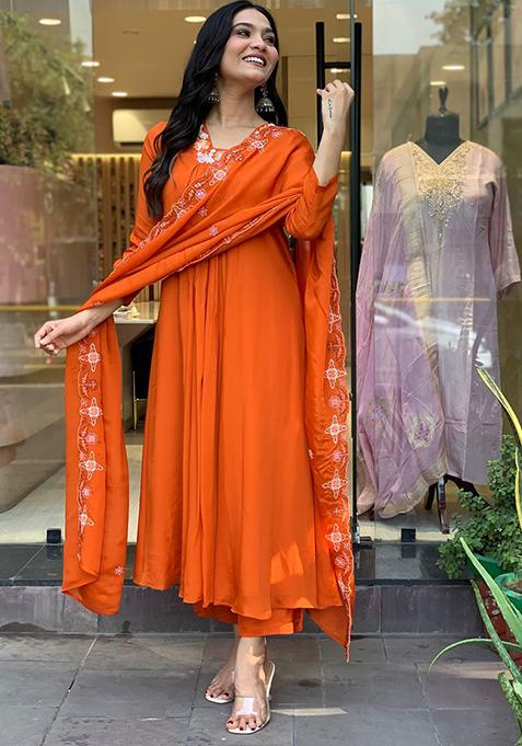 Women Crushed Oraganza Silk Embroidered Kurta Set with Dupatta