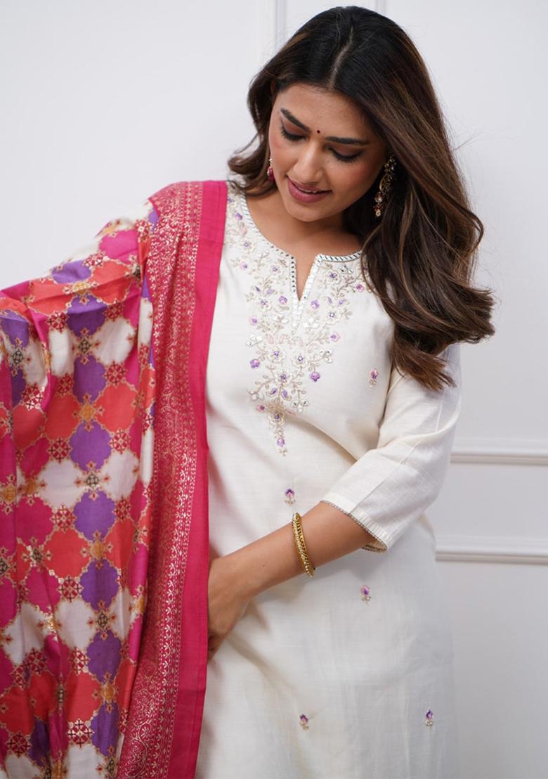 Off White Thread Work Viscose Kurta Set