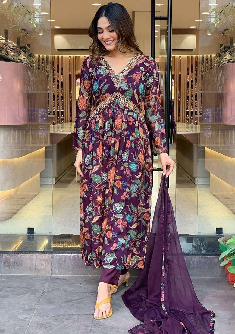 Purple Embroidered Georgette Pakistani Suit Set - Indya