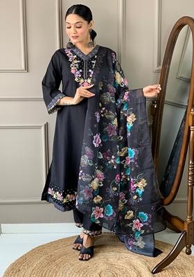 Black Embroidered Chanderi Silk Kurta set