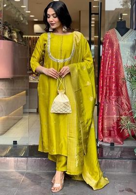 Pear Embroidered Chanderi Viscose Kurta set