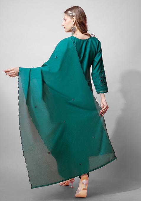 Women Poly Cotton Green Embroidered Kurta With Comfort Pant