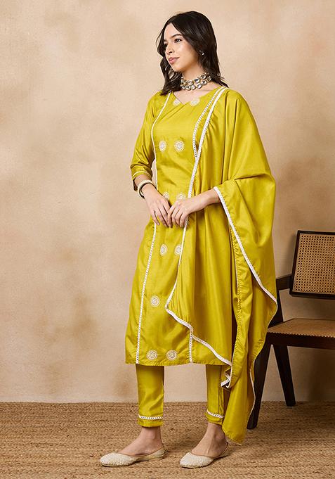 Buy Women Yellow Thread Embroidered Silk Chiffon Kurta Set With Dupatta ...
