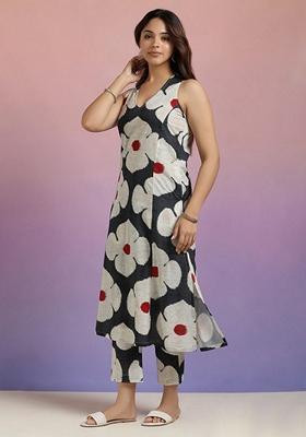 Black And White Printed Cotton Blend Kurta Set