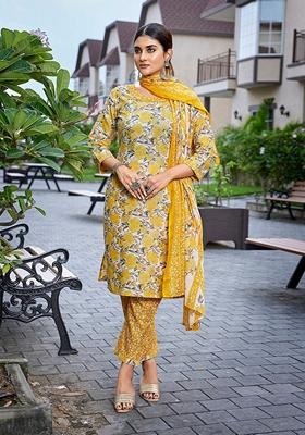 Yellow Printed Cotton Blend Kurta Set