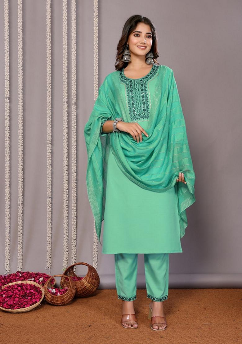 Green Embroidered Cotton Blend Kurta Set