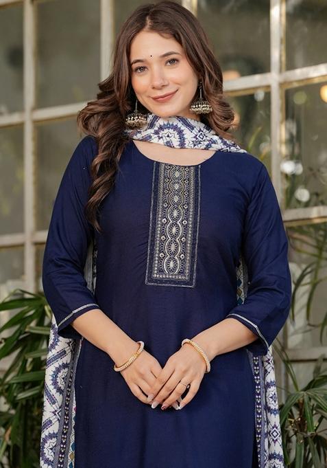 Blue Thread Embroidered kurta Set main image 1