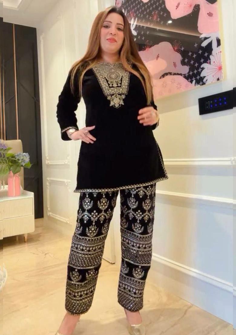Black Embroidered Velvet Kurta Set