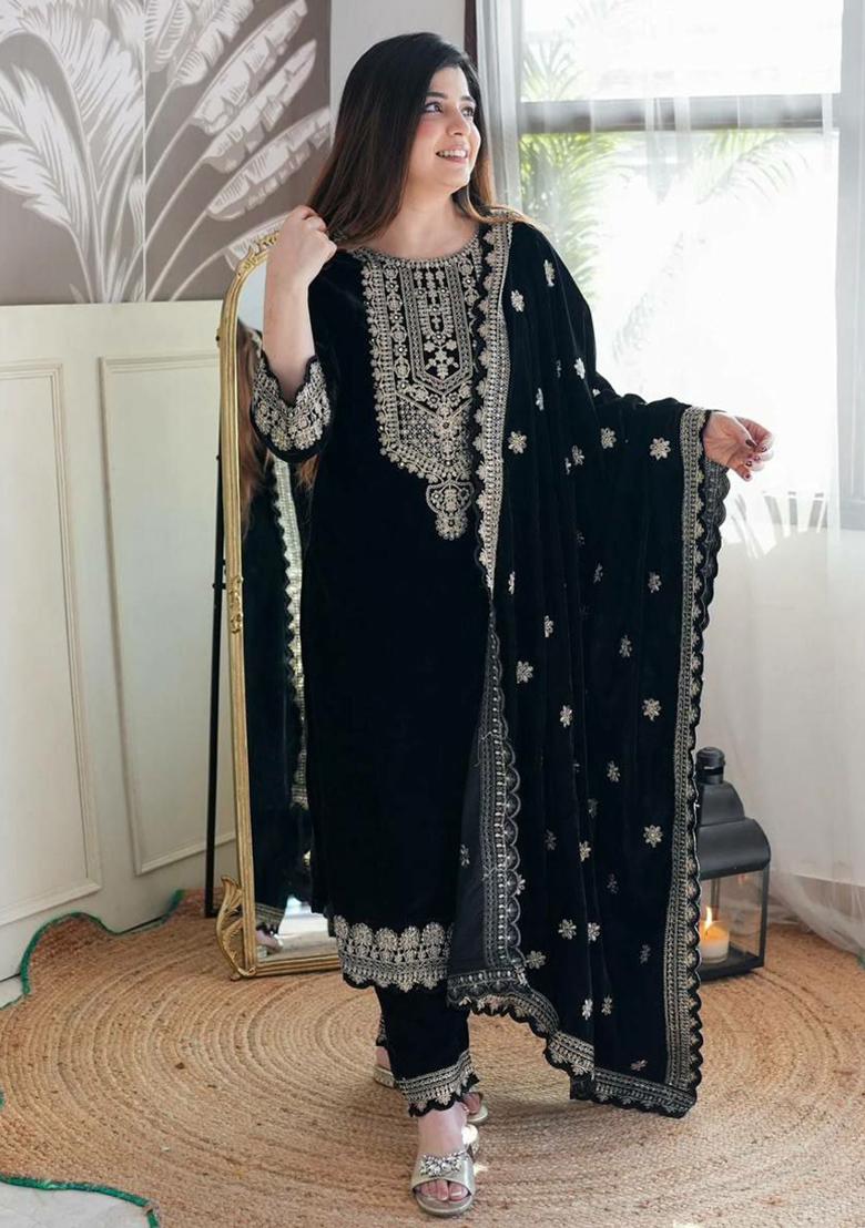 Black Embroidered Velvet Kurta Set