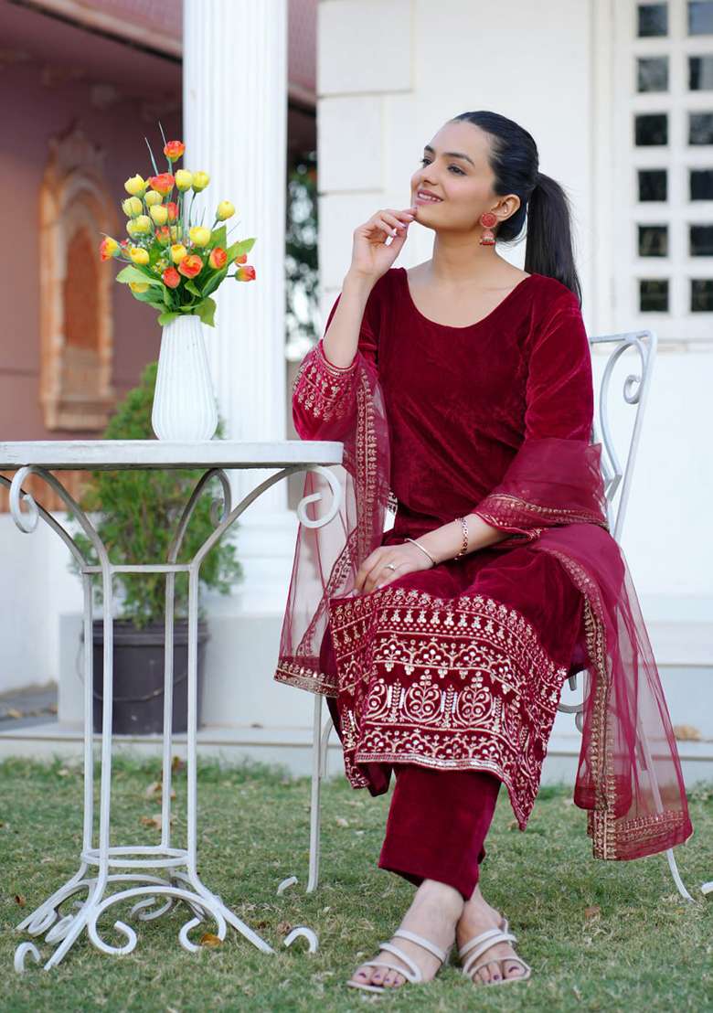 Red Embroidered Viscose Straight Kurta Set - Indya