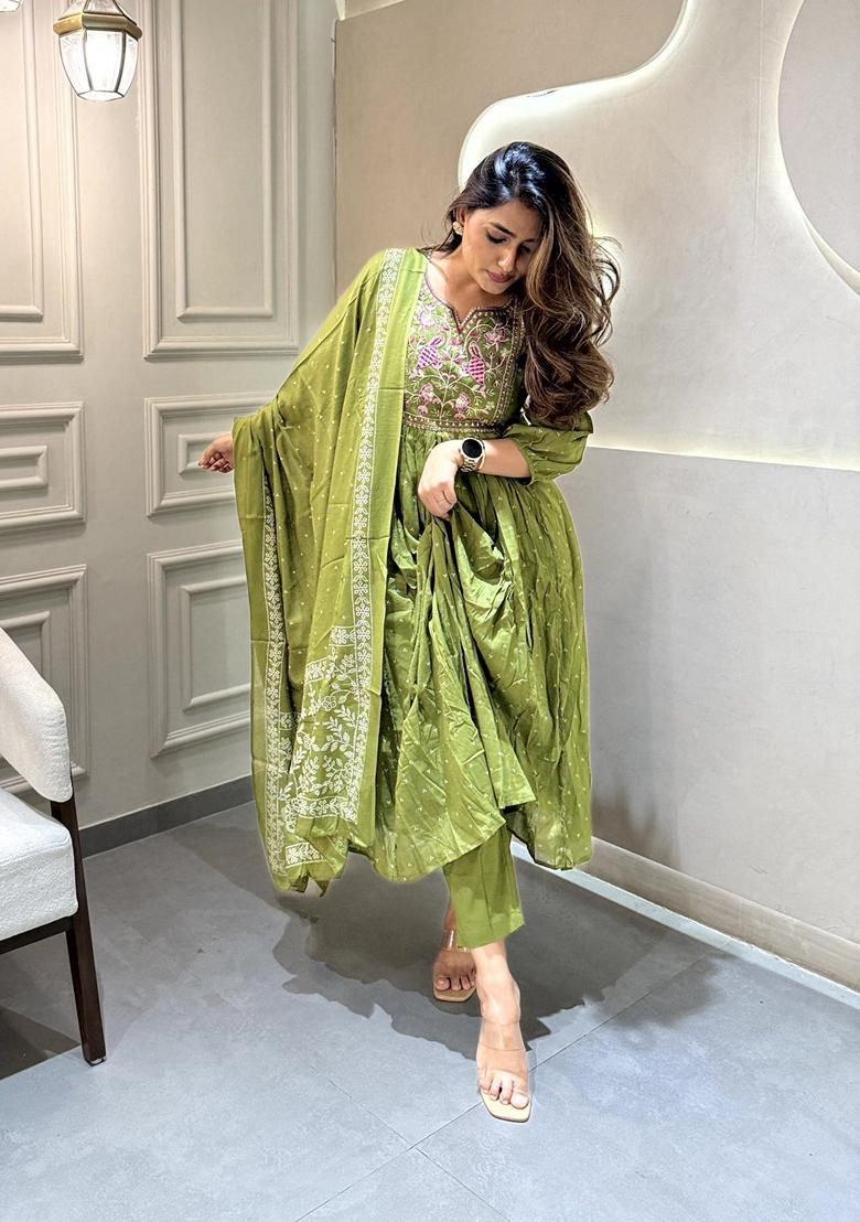 Green Embroidered Cotton Kurta Set