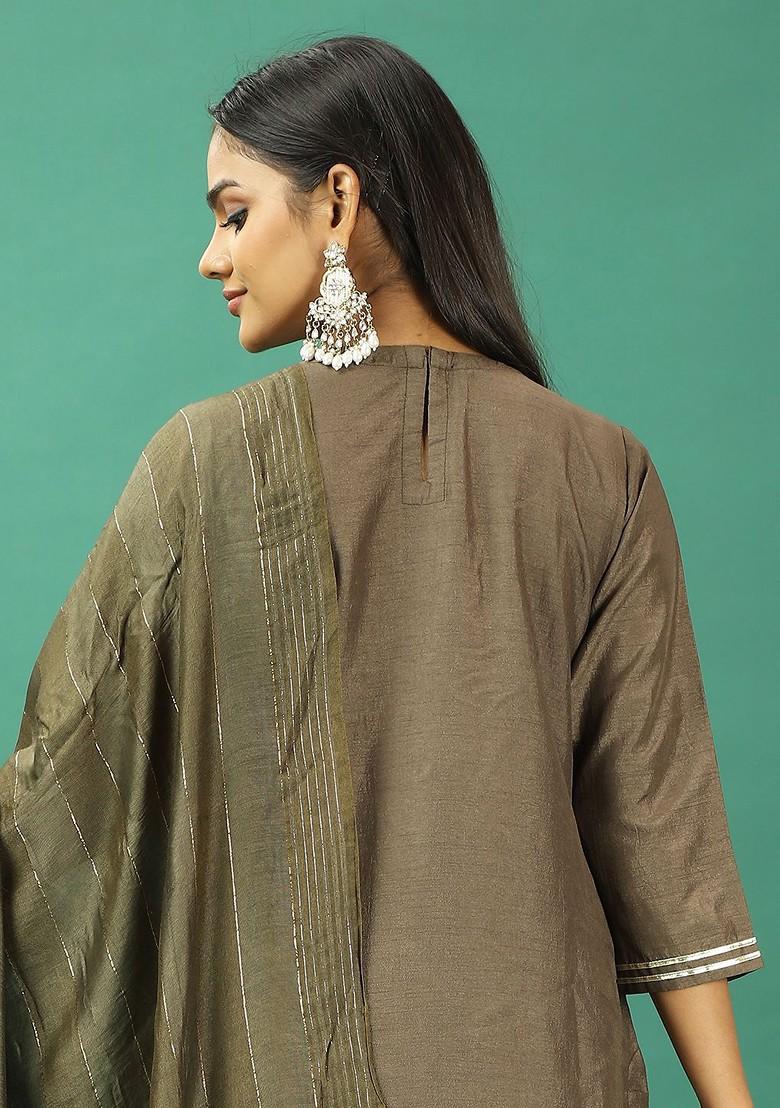 Green Floral Embroidered Poly Blend Kurta Set