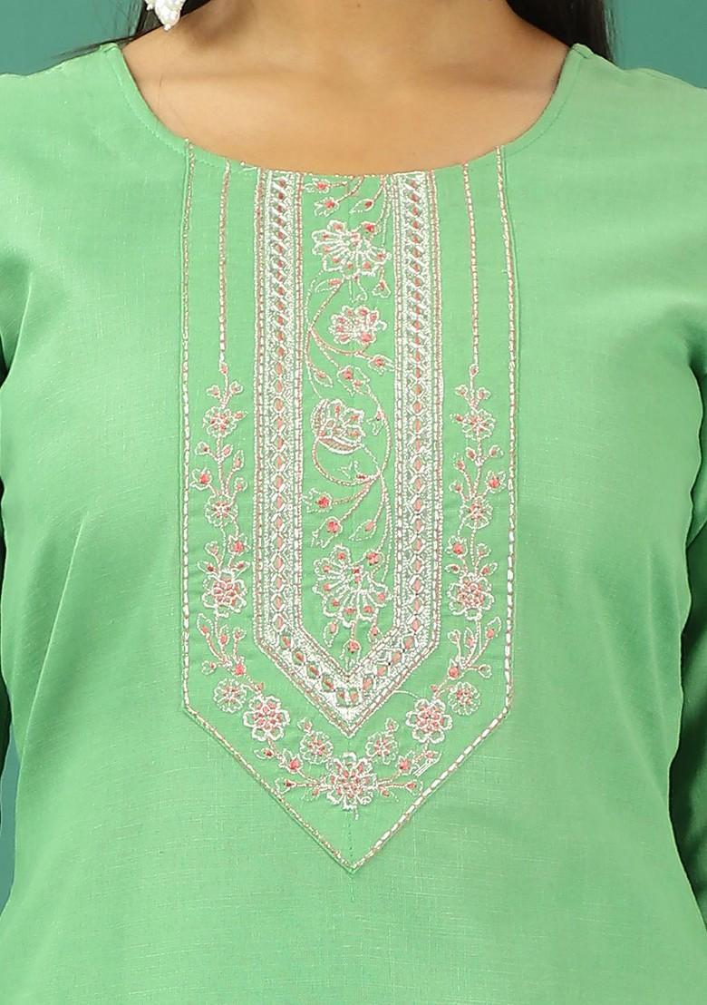 Green Floral Embroidered Poly Blend Kurta Set