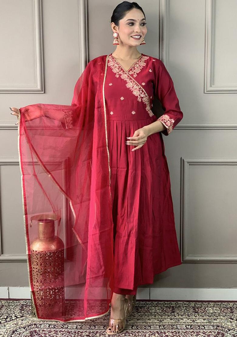 Red Embellished Poly Blend Kurta Sets