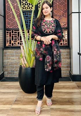 Black Gota Patti Poly Blend Kurta Set