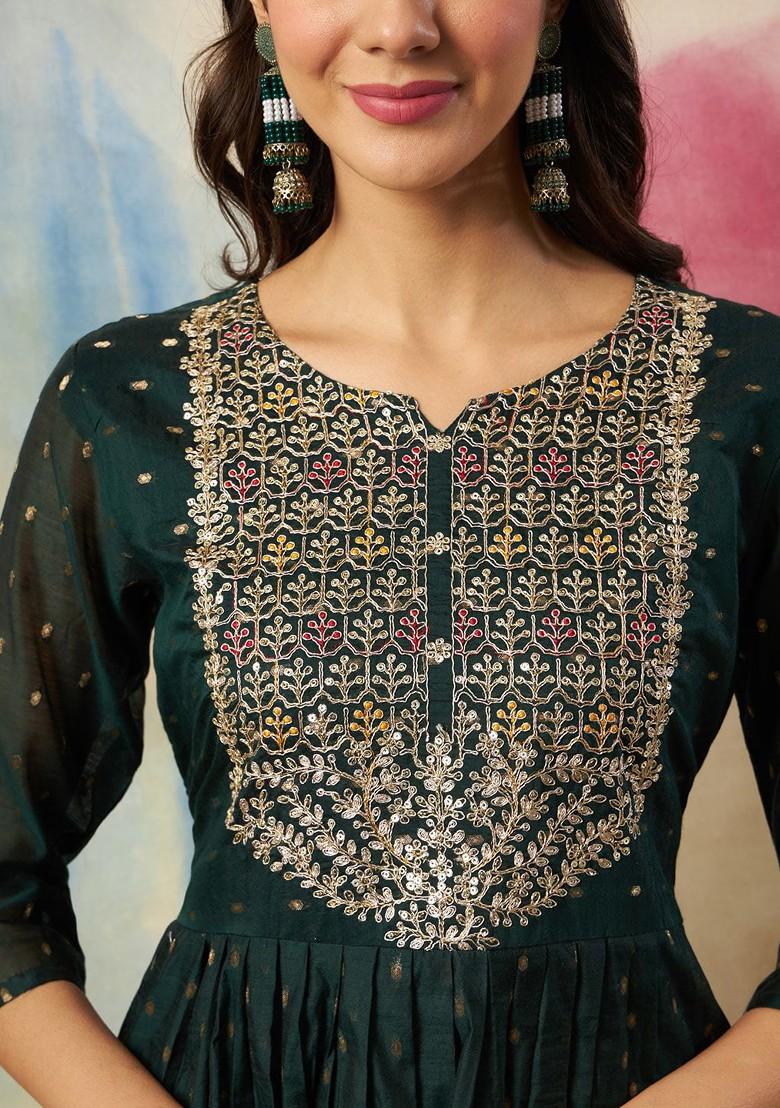 Green Floral Embroidered Poly Blend Kurta Set