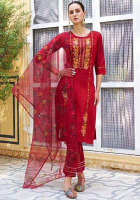 Maroon Floral Embroidered Poly Blend Kurta Set